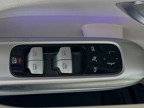Used 2026 Mercedes-Benz C 300 4MATIC Sedan image 18