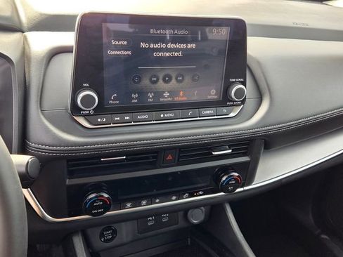 Used 2026 Nissan Rogue SV image 19