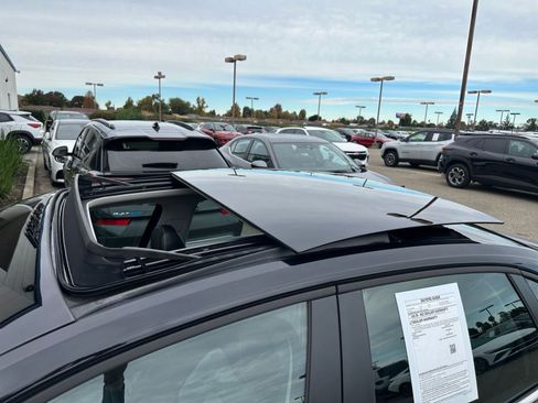 Used 2025 Volkswagen Jetta SE image 30