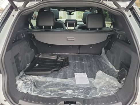 Used 2025 Land Rover Discovery Sport Dynamic SE AWD/4WD image 12