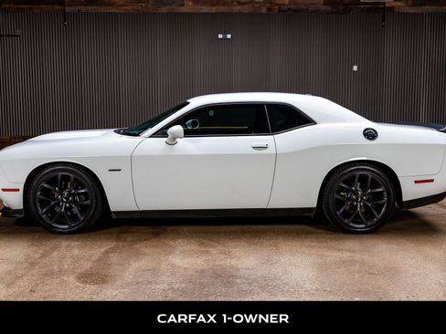 Used 2019 Dodge Challenger R/T w/ Blacktop Package image 5