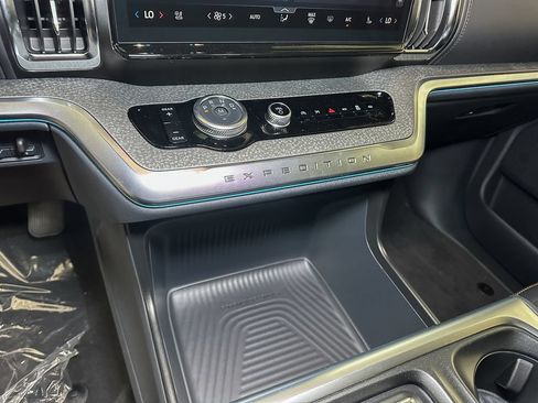 New 2027 Ford Expedition Tremor AWD/4WD image 36