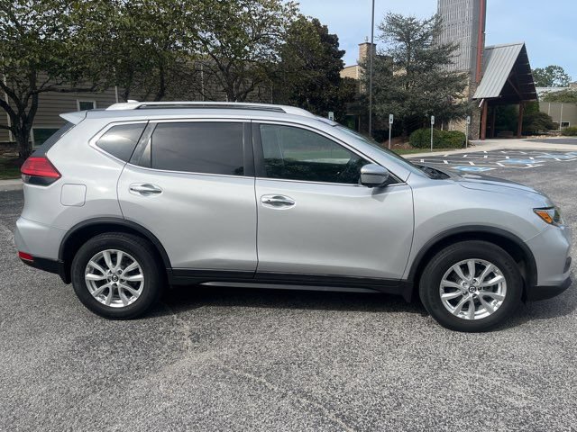 Used 2017 Nissan Rogue SV AWD/4WD image 2