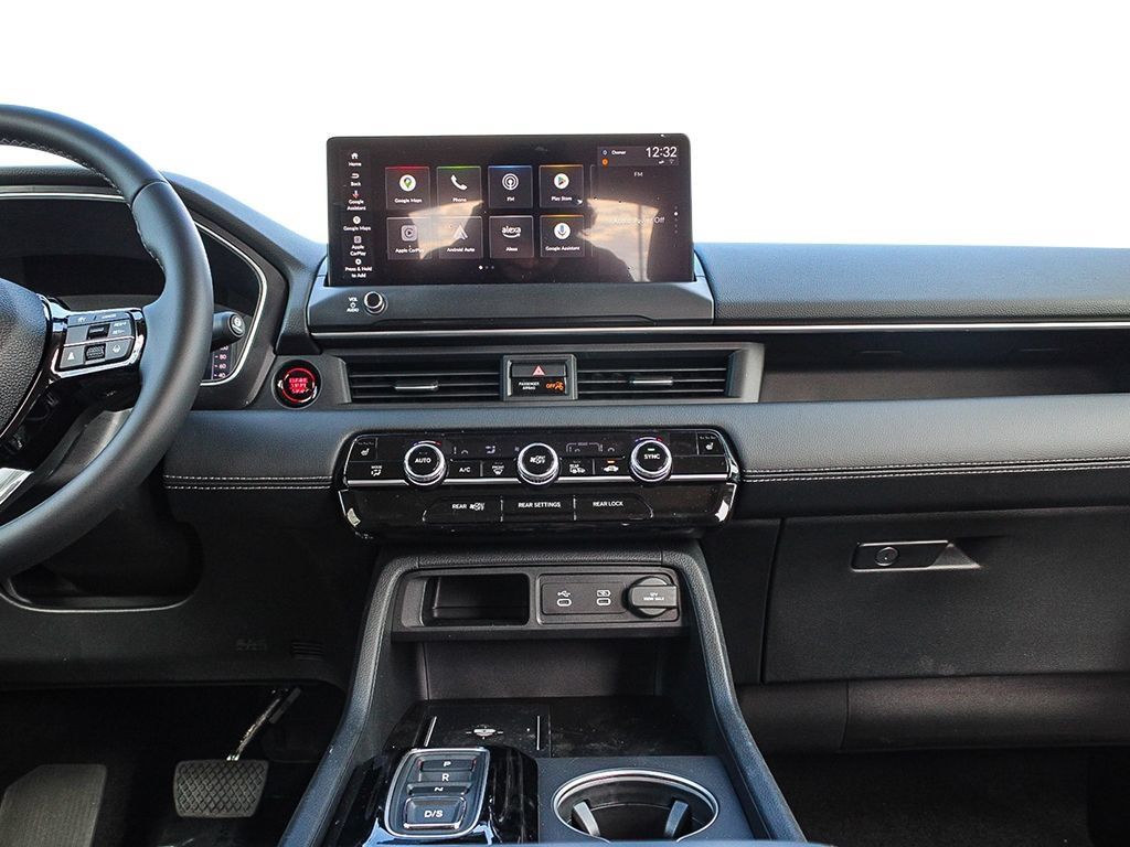 New 2026 Honda Pilot Touring image 19