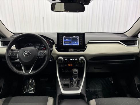 Used 2019 Toyota RAV4 XLE w/ Convenience Package AWD/4WD image 10