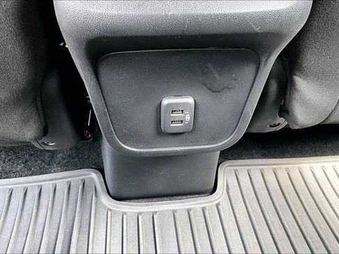 Used 2019 Chevrolet Equinox LT FWD image 37