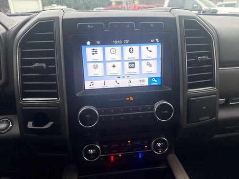 Used 2018 Ford Expedition XLT w/ Equipment Group 202A image 7