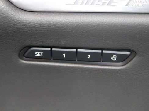 Used 2025 Cadillac XT6 Premium Luxury image 45