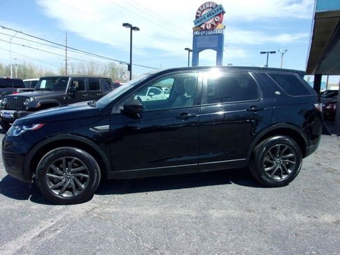 Used 2019 Land Rover Discovery Sport SE image 1