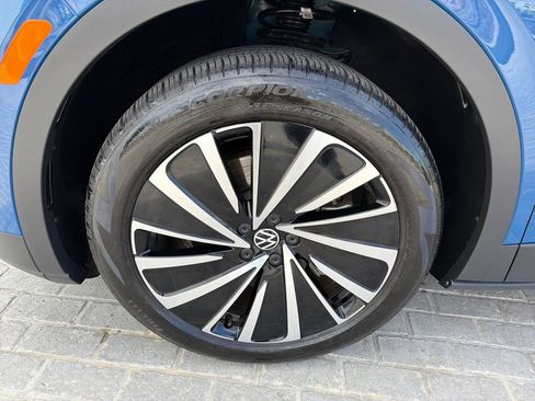 Used 2025 Volkswagen ID.4 Pro AWD/4WD image 26