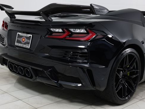 Used 2023 Chevrolet Corvette Z06 w/ Z07 Performance Package RWD image 44