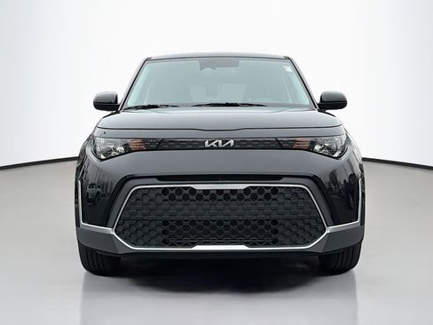 Used 2025 Kia Soul LX FWD image 15