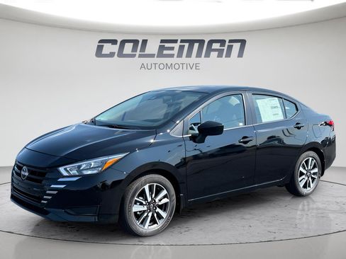 New 2025 Nissan Versa SV w/ Trunk Package FWD image 1