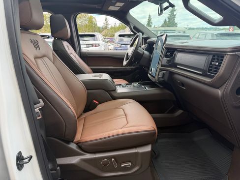 Used 2024 Ford Expedition King Ranch AWD/4WD image 29