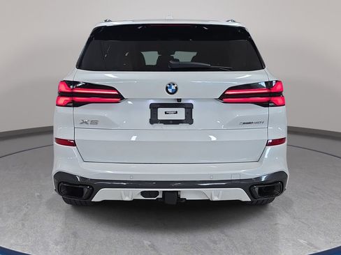Certified 2024 BMW X5 xDrive40i w/ M Sport Package AWD/4WD image 8