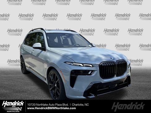 New 2027 BMW X7 xDrive40i w/ M Sport Package AWD/4WD image 1
