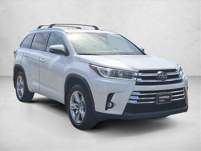 Used 2019 Toyota Highlander Limited AWD/4WD image 3