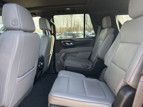 Used 2023 GMC Yukon SLT w/ Max Trailering Package image 13