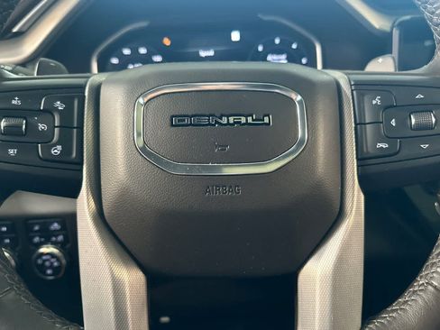 Used 2022 GMC Sierra 1500 Denali AWD/4WD image 25