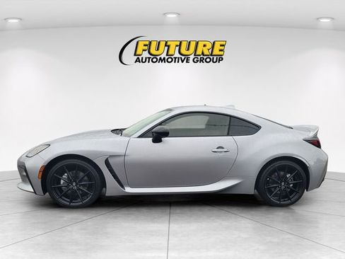 Used 2025 Toyota GR86 Premium w/ ALL Weather Mat Package (TMS) RWD image 6