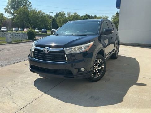 Used 2016 Toyota Highlander XLE AWD/4WD image 7