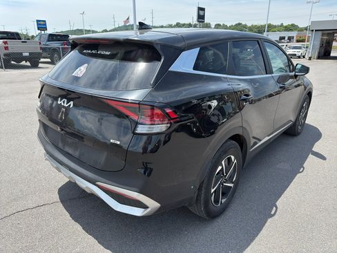 Used 2023 Kia Sportage LX FWD image 5