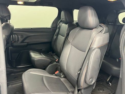 Used 2023 Toyota Sienna XSE w/ XSE Plus Package AWD/4WD image 13