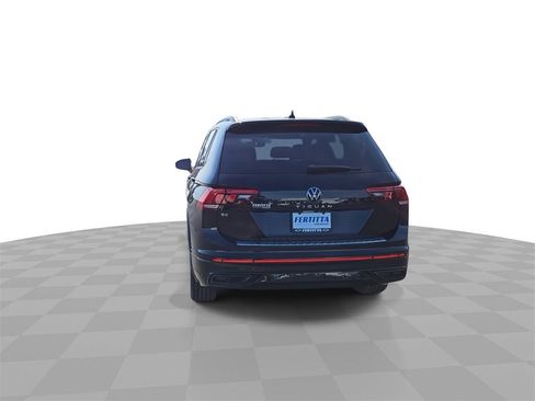 Used 2022 Volkswagen Tiguan SE R-Line image 7