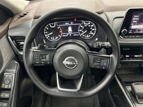 Used 2022 Nissan Rogue SV AWD/4WD image 24