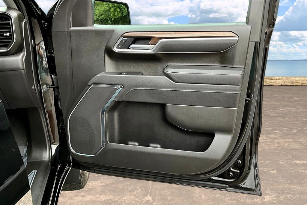 Used 2026 Chevrolet Silverado 1500 LT AWD/4WD image 31