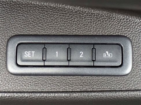 Used 2015 Chevrolet Suburban LTZ image 28