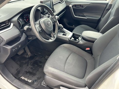 Used 2021 Toyota RAV4 LE AWD/4WD image 13