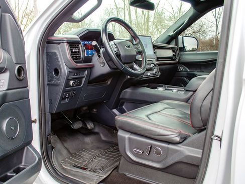 Used 2022 Ford Expedition Max Limited image 29