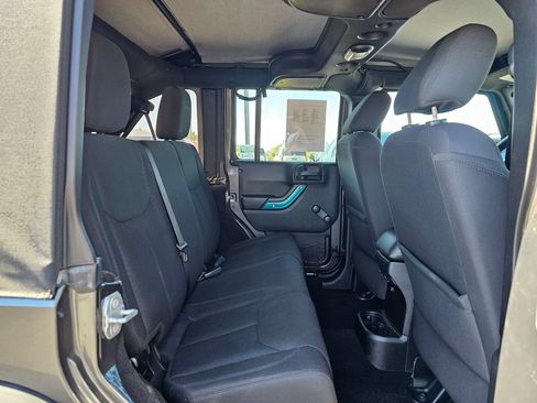 Used 2016 Jeep Wrangler Unlimited Sport AWD/4WD image 12