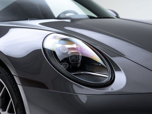 Used 2020 Porsche 911 Carrera RWD image 11