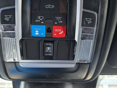 Used 2025 RAM 2500 Laramie image 29