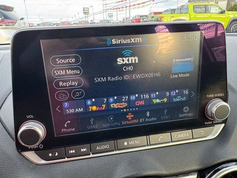 Used 2022 Nissan Sentra SR w/ Midnight Edition image 14