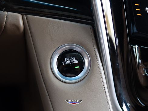 Used 2019 Cadillac Escalade ESV Platinum AWD/4WD image 34