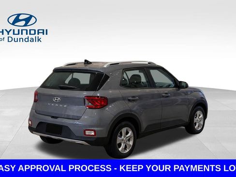 Used 2020 Hyundai Venue SEL FWD image 2