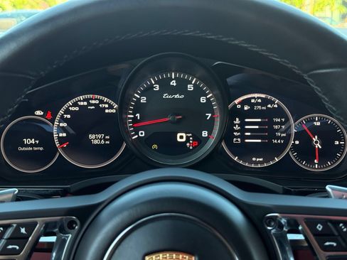 Certified 2023 Porsche Cayenne Turbo AWD/4WD image 17