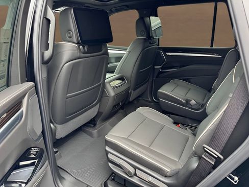 New 2026 Cadillac Escalade Luxury w/ Touring Package AWD/4WD image 19