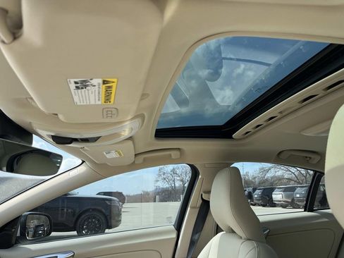 Used 2016 Volvo S60 T5 Premier w/ Convenience Package image 27