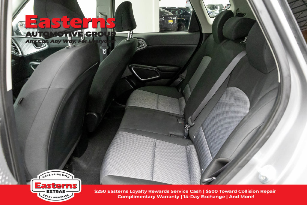 Used 2023 Kia Soul LX w/ LX Technology Package FWD image 22