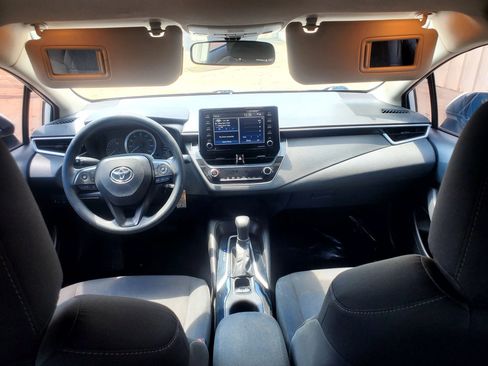 Used 2021 Toyota Corolla LE FWD image 29