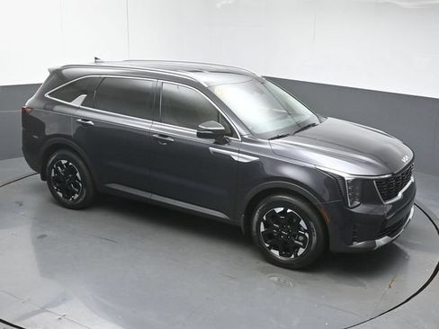 Used 2025 Kia Sorento S FWD image 39