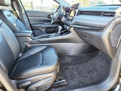 New 2026 Jeep Compass Limited image 7