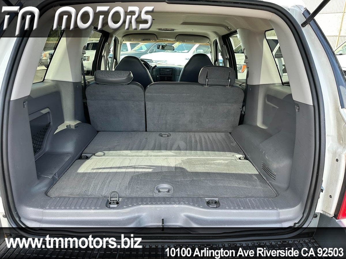 Used 2002 Ford Explorer XLS RWD image 9