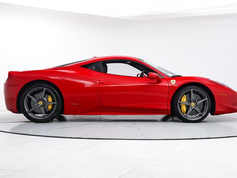 Certified 2015 Ferrari 458 Italia Coupe RWD image 9