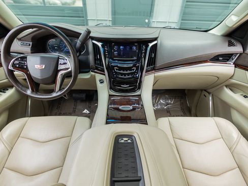 Used 2016 Cadillac Escalade ESV Premium AWD/4WD image 20