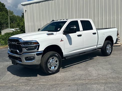 Used 2025 RAM 2500 Tradesman AWD/4WD image 2